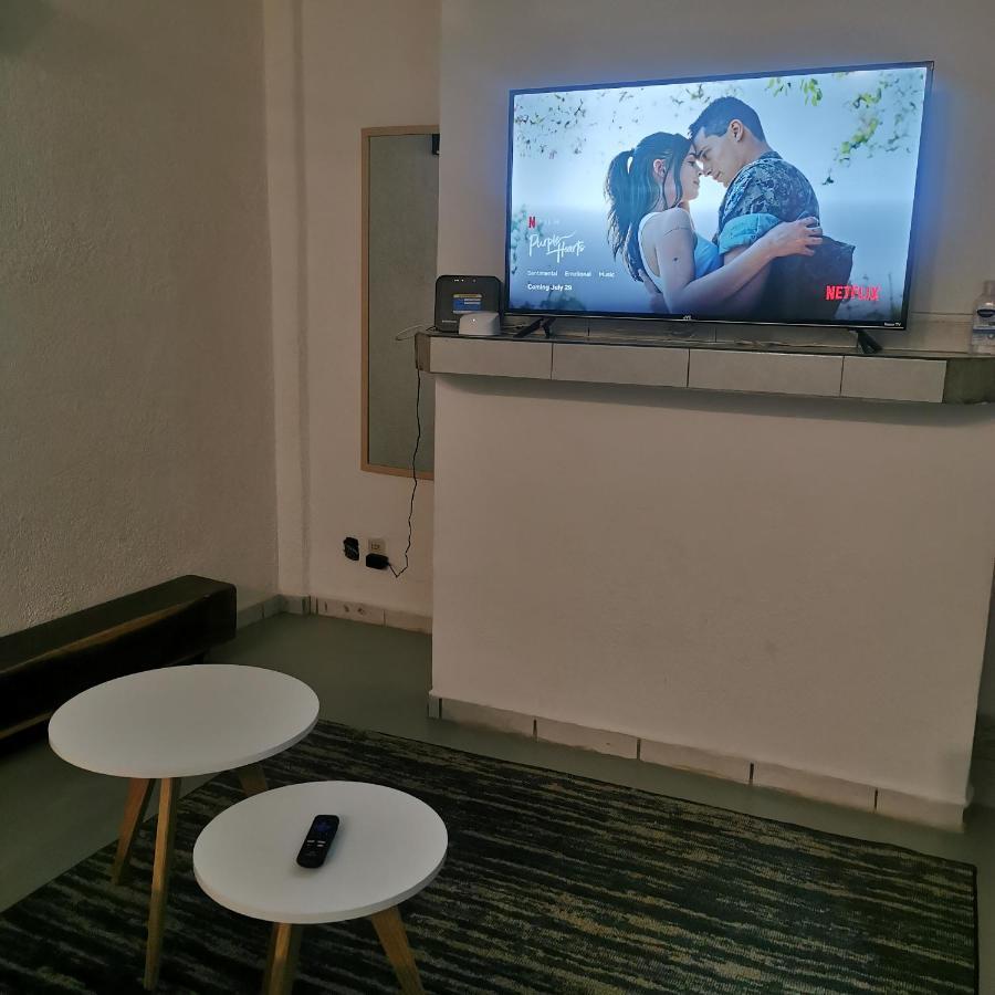 2 Bedroom Apartment With A/C Wi-Fi Best Location! Zihuatanejo Buitenkant foto