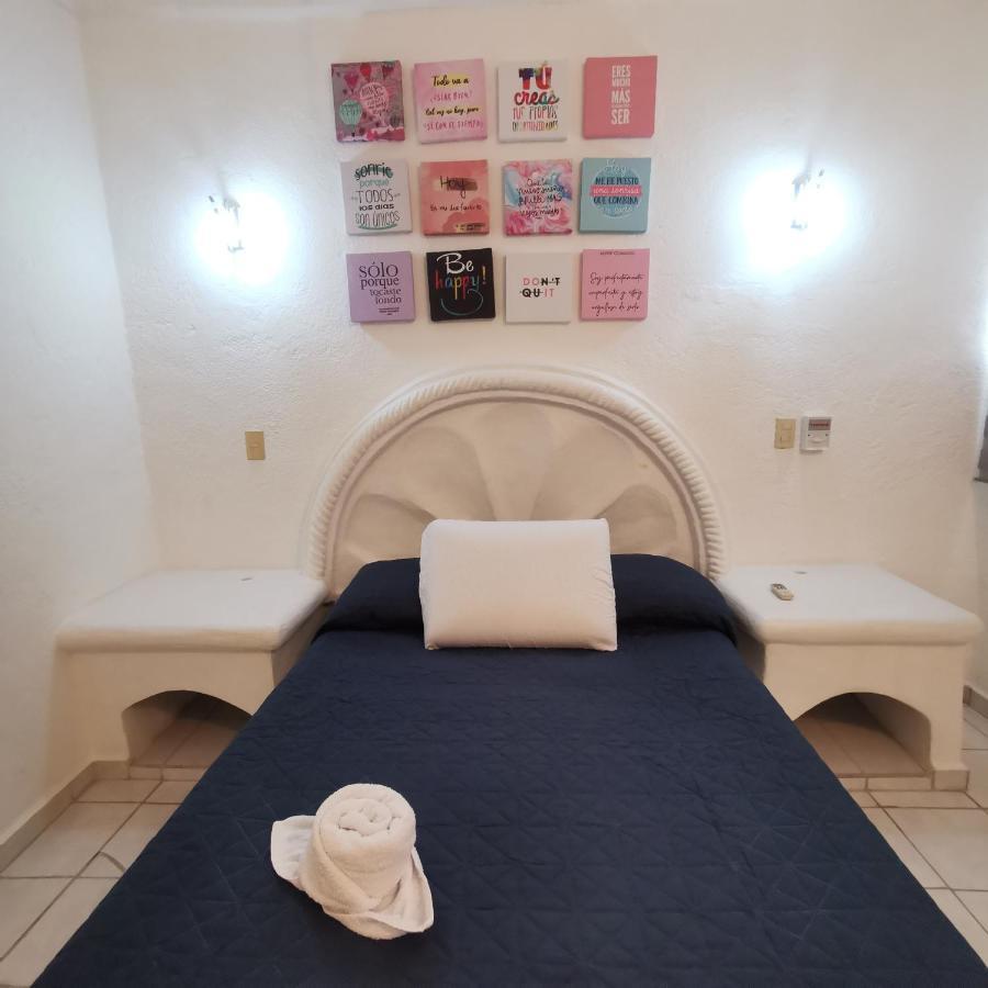 2 Bedroom Apartment With A/C Wi-Fi Best Location! Zihuatanejo Buitenkant foto